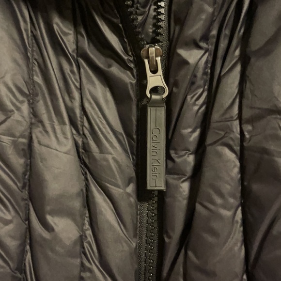 Calvin Klein Vest - Picture 2 of 7